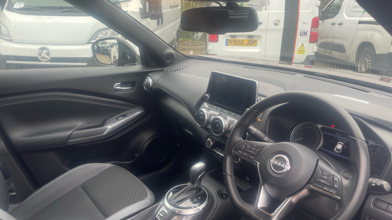 Nissan Juke 1.6 Hybrid N-Connecta 5dr Auto Hybrid Hatchback